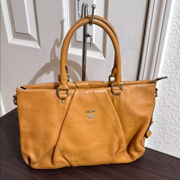 MCM Imprente No strap - Picture 1 of 9